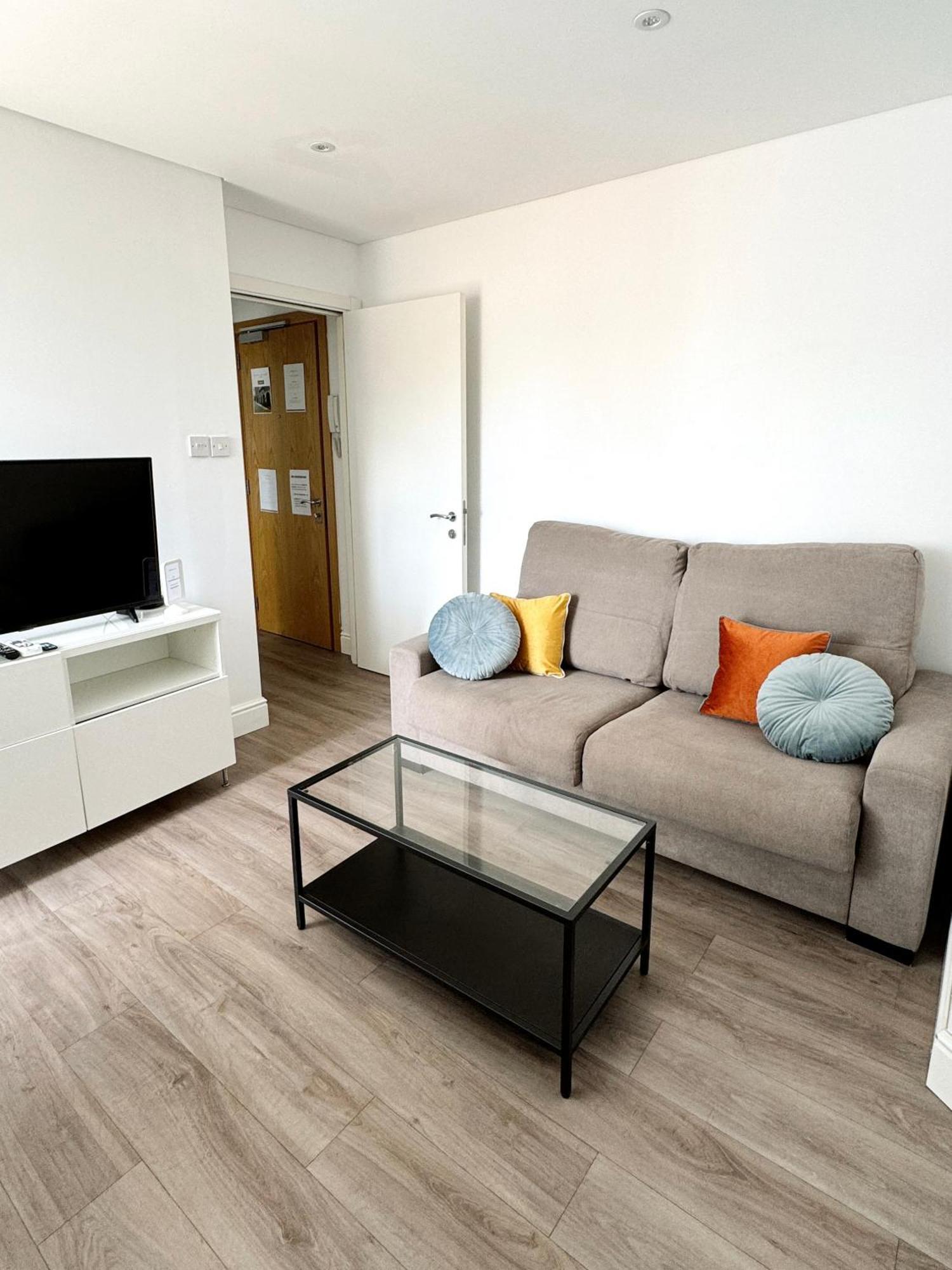 Modern City Centre Two Bedroom Windsor Apartment - Grand Central House Gibraltar Zewnętrze zdjęcie