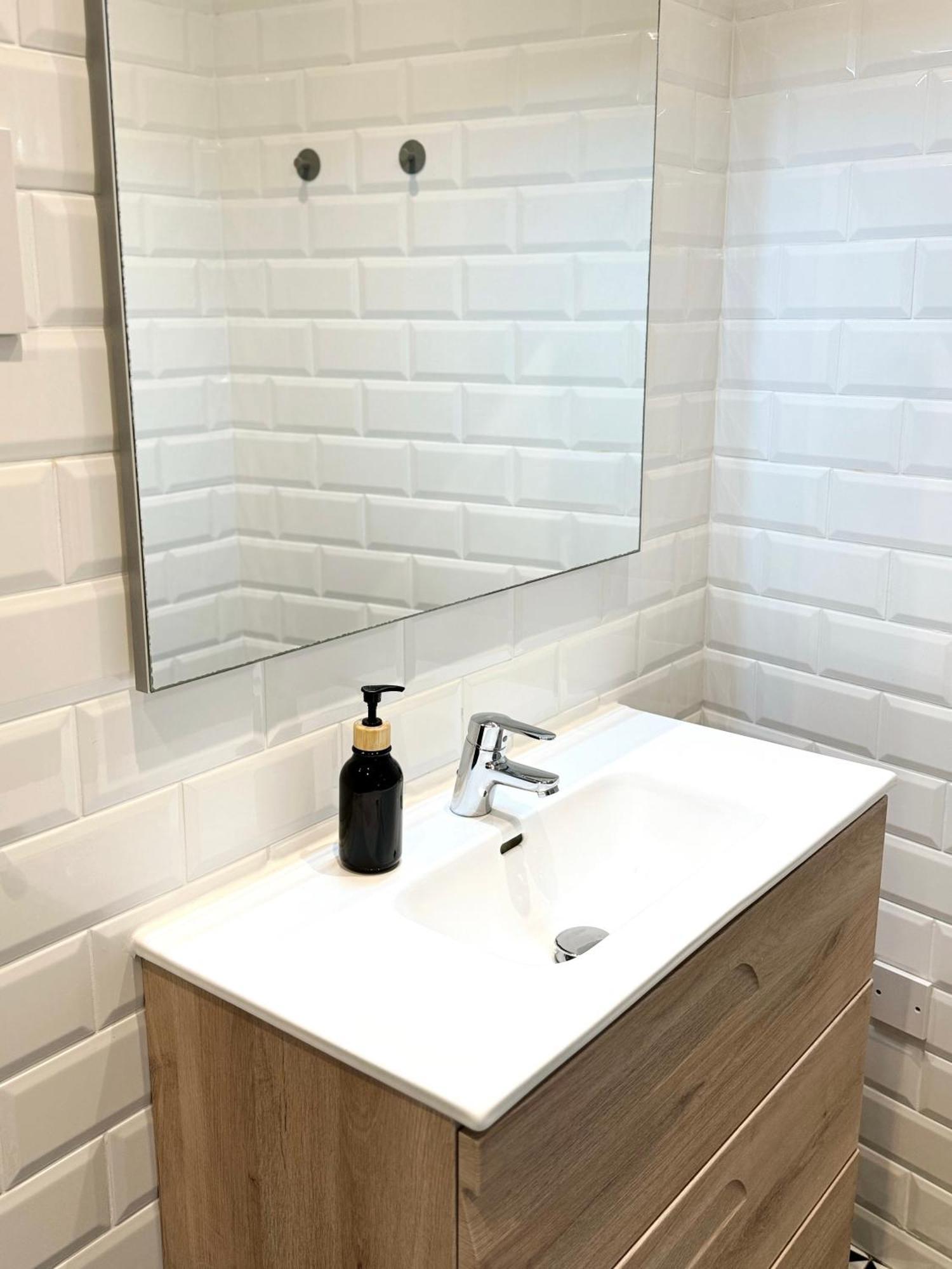 Modern City Centre Two Bedroom Windsor Apartment - Grand Central House Gibraltar Zewnętrze zdjęcie