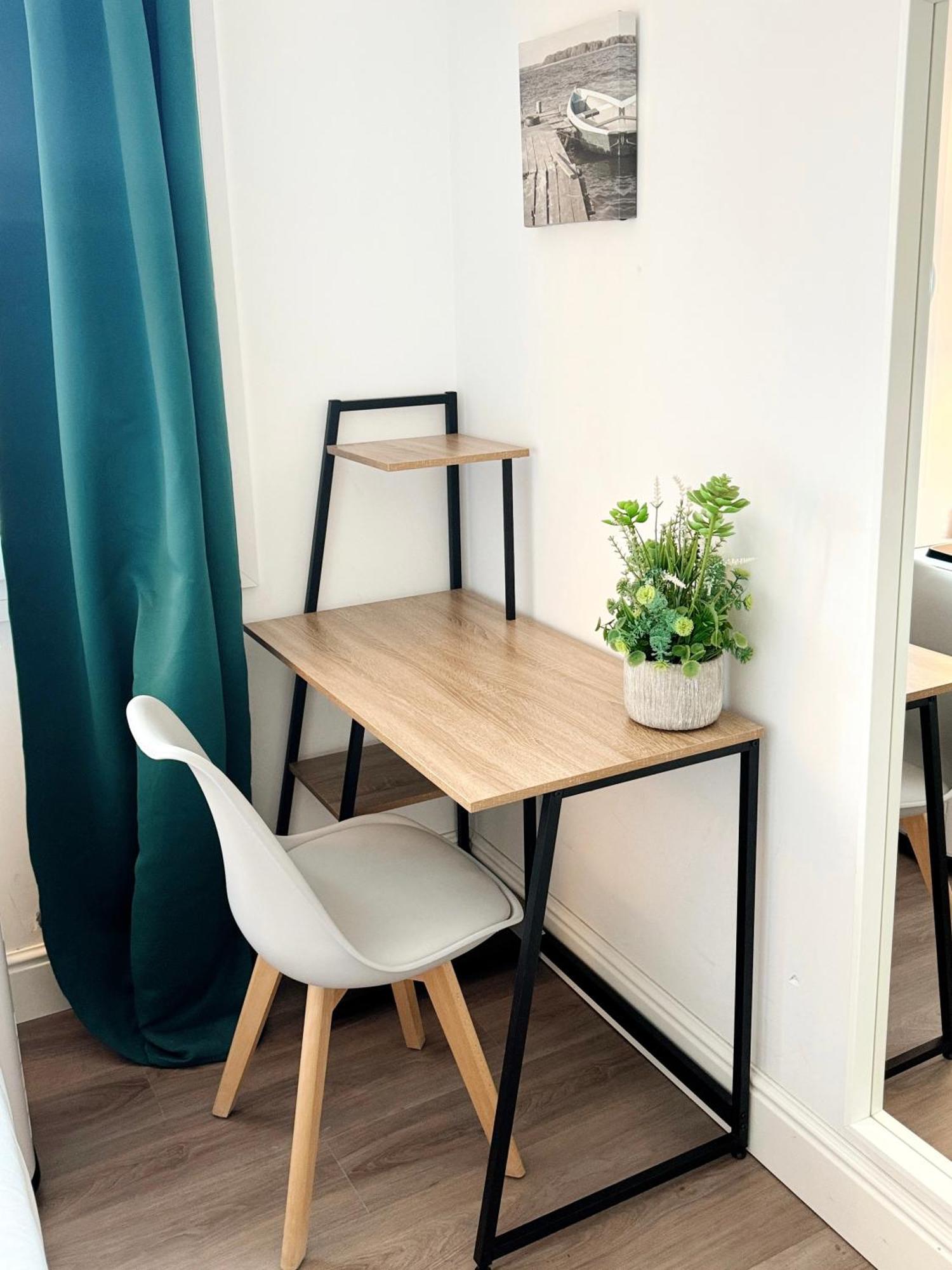 Modern City Centre Two Bedroom Windsor Apartment - Grand Central House Gibraltar Zewnętrze zdjęcie