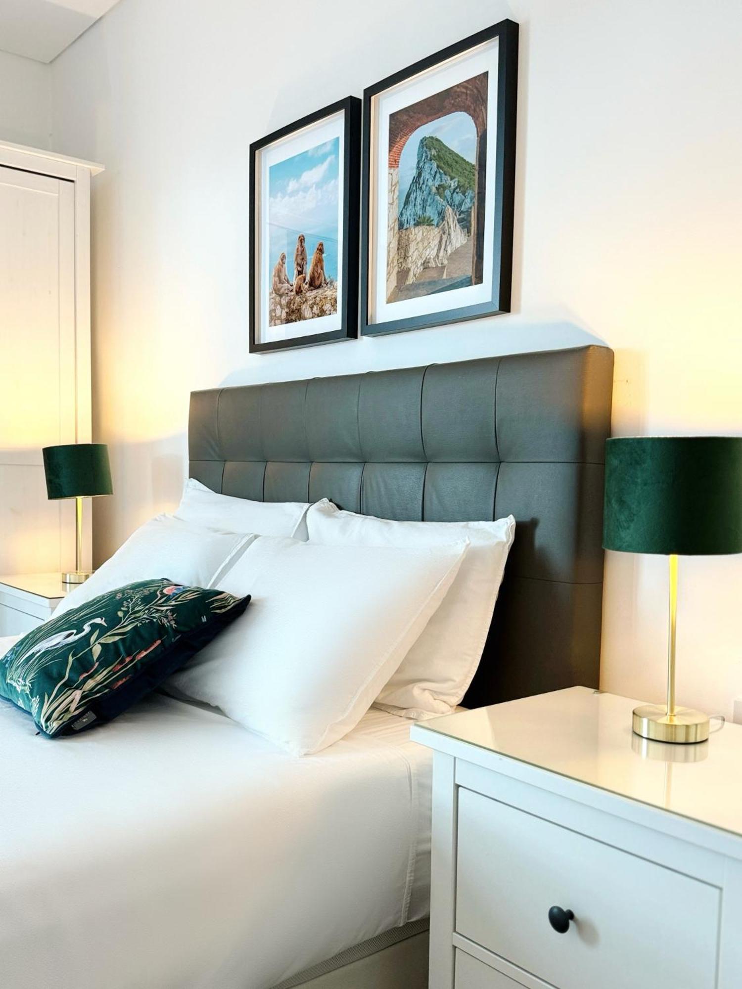 Modern City Centre Two Bedroom Windsor Apartment - Grand Central House Gibraltar Zewnętrze zdjęcie