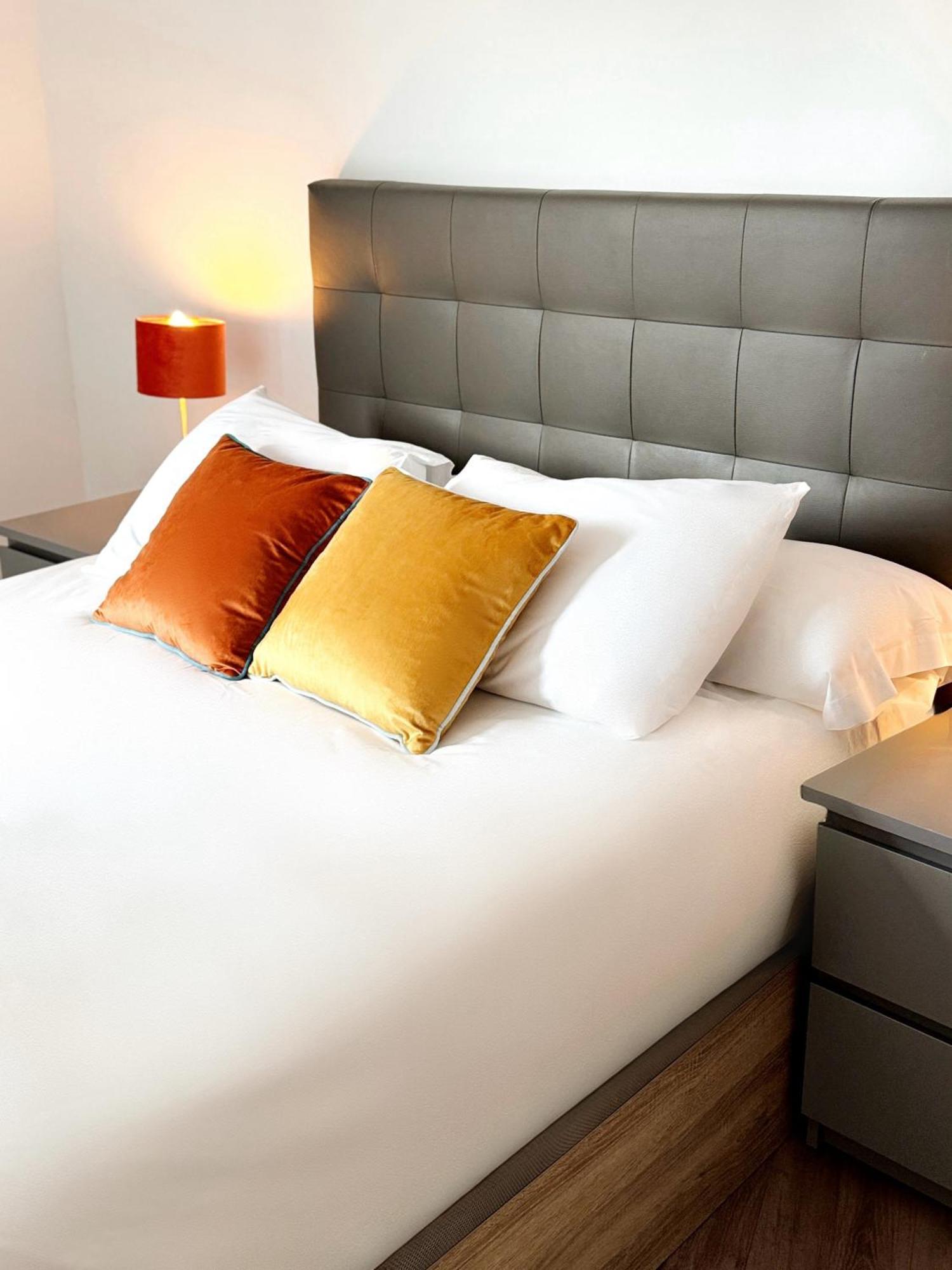 Modern City Centre Two Bedroom Windsor Apartment - Grand Central House Gibraltar Zewnętrze zdjęcie