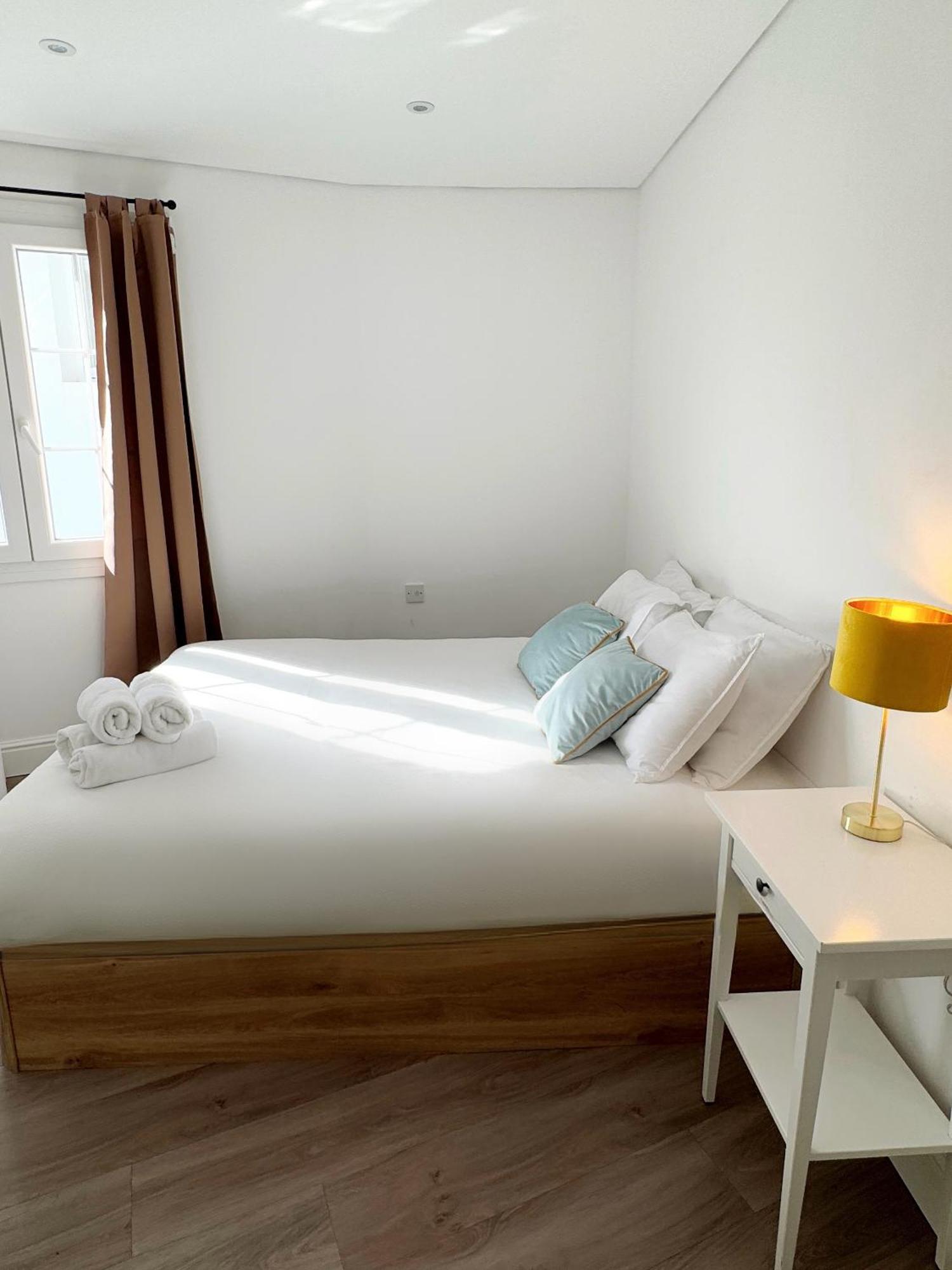 Modern City Centre Two Bedroom Windsor Apartment - Grand Central House Gibraltar Zewnętrze zdjęcie